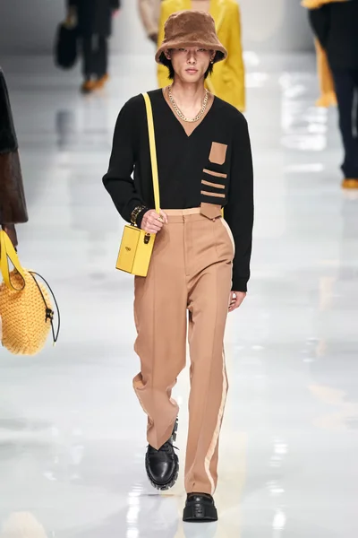 Look 22